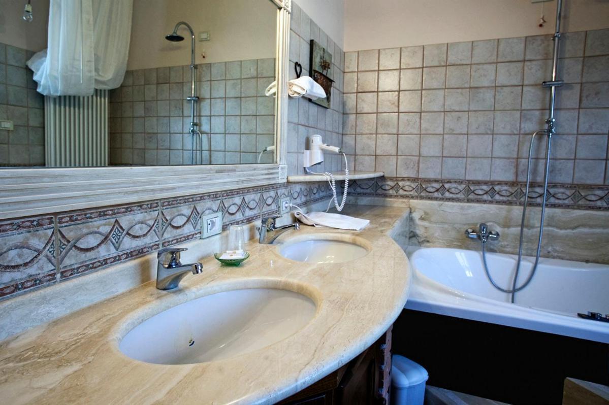 Pensjonat Il Casale Del Ra Tuoro sul Trasimeno Pokój zdjęcie